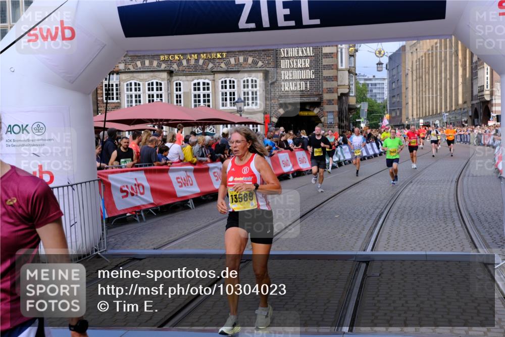 13.09.2026 - 21. swb-Marathon Bremen Tim E. http://msf.ph/oto/10304023 13.09.2026 10:47:30 Ziel 10319, 10744, 10898, 11060, 11187, 11269, 11462, 11650, 11651, 11814, 12048, 12298, 12415, 12470, 13528, 13545, 13589, 13613 meine-sportfotos.de