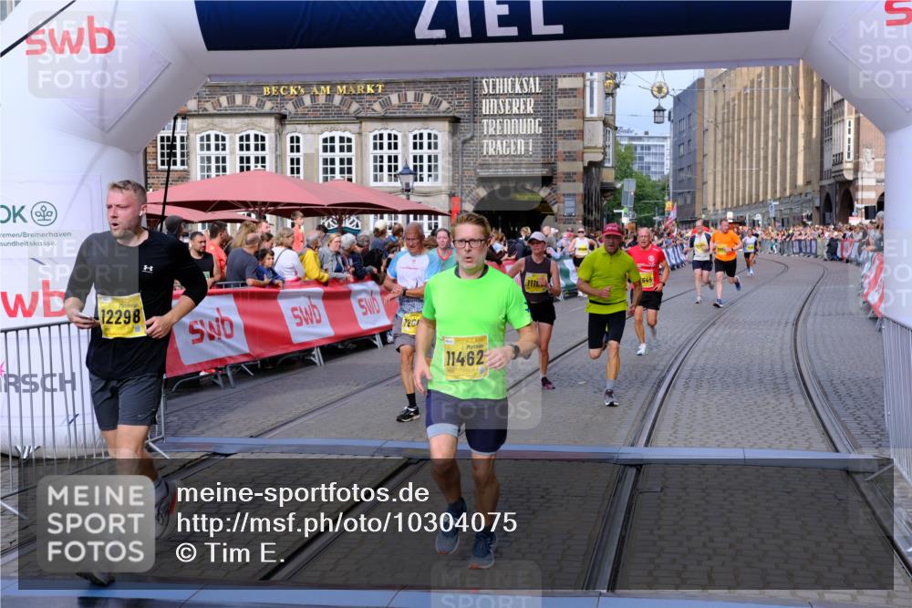 13.09.2026 - 21. swb-Marathon Bremen Tim E. http://msf.ph/oto/10304075 13.09.2026 10:47:33 Ziel 10189, 10319, 10744, 10898, 11187, 11269, 11462, 11650, 11651, 11814, 12048, 12195, 12298, 12415, 12470, 13528, 13545, 13589, 13613 meine-sportfotos.de