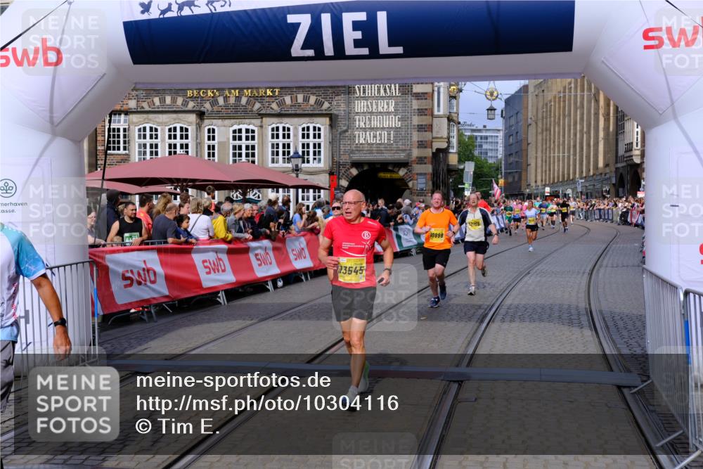 13.09.2026 - 21. swb-Marathon Bremen Tim E. http://msf.ph/oto/10304116 13.09.2026 10:47:36 Ziel 10189, 10310, 10319, 10744, 10898, 11187, 11269, 11462, 11650, 11651, 11814, 12048, 12195, 12298, 12415, 12470, 13528, 13545, 13589 meine-sportfotos.de