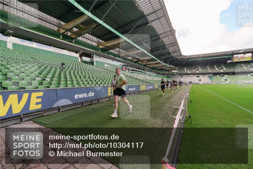13.09.2026 - 21. swb-Marathon Bremen Michael Burmester http://msf.ph/oto/10304117 13.09.2026 12:48:57 Laufen im Stadion 382, 384, 524, 572, 779, 826, 889, 899, 1349, 1723, 1748, 1872, 1925, 2287, 2605, 2750, 2844, 2909, 2956, 3043, 3110, 3127, 3197, 3242, 3276, 3330, 3466, 3794, 3910, 3973, 4033, 4082, 4247, 4384, 4614, 4712, 4732, 4743, 4852, 4898, 4990, 5424, 5517, 5570, 5594, 5648, 5803, 6025, 6058, 6692, 6708, 6842, 6951, 7064, 7109, 7399, 7538, 7636, 7803, 7876, 8611, 8621, 8706, 8877, 8973, 8980, 8981, 9010, 9035, 9429, 195 meine-sportfotos.de