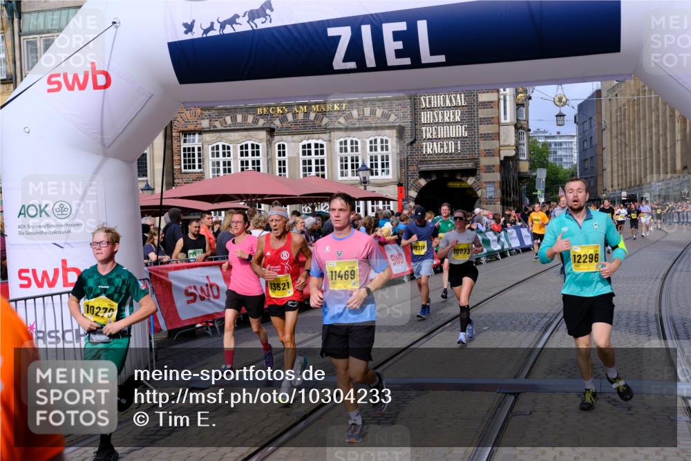 13.09.2026 - 21. swb-Marathon Bremen Tim E. http://msf.ph/oto/10304233 13.09.2026 10:47:48 Ziel 10189, 10210, 10223, 10270, 10310, 10594, 10807, 10860, 10873, 10898, 11130, 11269, 11469, 11646, 11809, 12195, 12296, 12318, 12547, 13521, 13545 meine-sportfotos.de