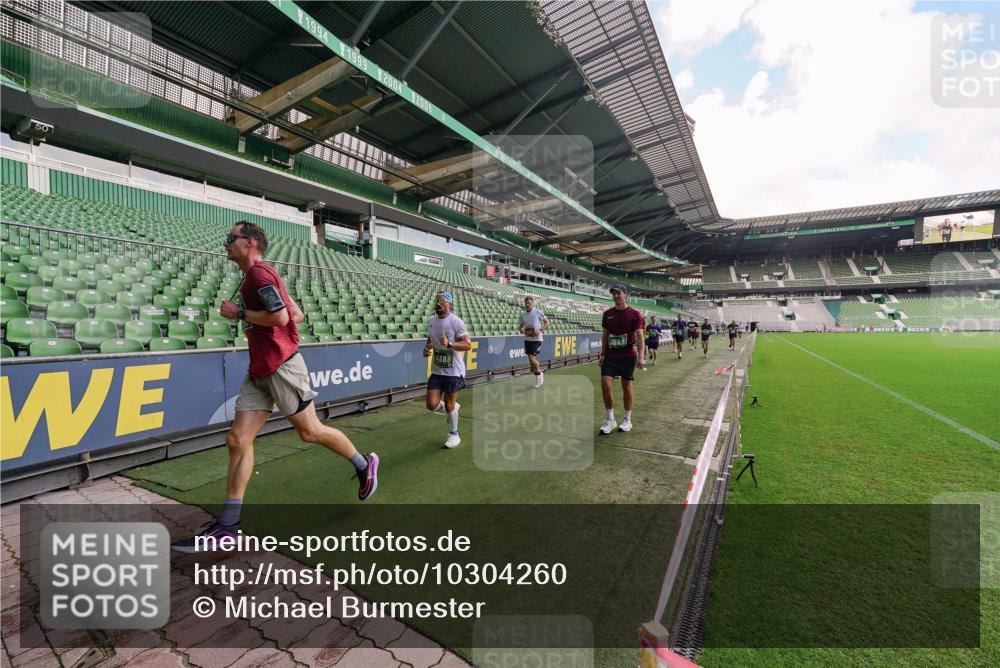 13.09.2026 - 21. swb-Marathon Bremen Michael Burmester http://msf.ph/oto/10304260 13.09.2026 12:50:15 Laufen im Stadion 335, 469, 524, 572, 663, 670, 771, 779, 899, 1510, 1513, 1517, 1605, 1613, 1723, 1748, 1970, 1998, 2052, 2130, 2287, 2288, 2291, 2295, 2347, 2360, 2442, 2444, 2750, 2909, 3043, 3197, 3276, 3330, 3484, 3625, 3647, 3808, 3973, 4023, 4033, 4082, 4247, 4368, 4384, 4473, 4559, 4743, 4852, 4888, 4898, 4990, 5066, 5111, 5155, 5314, 5377, 5383, 5424, 5517, 5532, 5570, 5585, 5594, 5620, 5627, 5636, 5648, 6267, 6471, 6652, 6668, 6692, 6842, 6901, 6906, 7109, 7115, 7121, 7876, 195 meine-sportfotos.de