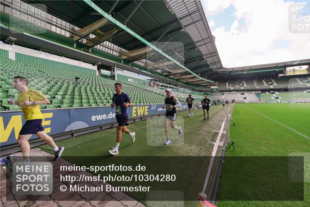 13.09.2026 - 21. swb-Marathon Bremen Michael Burmester http://msf.ph/oto/10304280 13.09.2026 12:50:20 Laufen im Stadion 335, 469, 524, 663, 670, 771, 779, 899, 1510, 1513, 1517, 1605, 1613, 1723, 1748, 1970, 1998, 2052, 2130, 2287, 2288, 2291, 2295, 2347, 2360, 2442, 2444, 2750, 2909, 3043, 3197, 3330, 3484, 3625, 3647, 3808, 3959, 3973, 4023, 4033, 4247, 4368, 4384, 4473, 4559, 4743, 4852, 4888, 4898, 4990, 5066, 5111, 5155, 5314, 5377, 5383, 5517, 5532, 5570, 5585, 5594, 5620, 5627, 5636, 5648, 5696, 6267, 6471, 6652, 6668, 6692, 6842, 6901, 6906, 7109, 7115, 7121, 8033, 195 meine-sportfotos.de