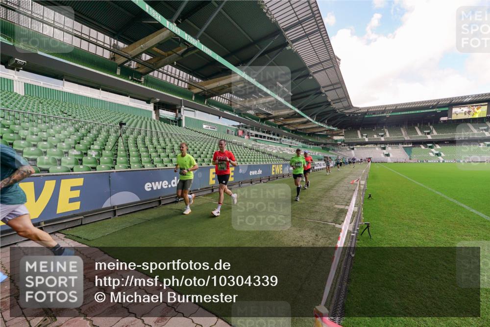 13.09.2026 - 21. swb-Marathon Bremen Michael Burmester http://msf.ph/oto/10304339 13.09.2026 12:50:53 Laufen im Stadion 335, 469, 663, 670, 771, 779, 1125, 1146, 1162, 1455, 1510, 1513, 1517, 1605, 1613, 1970, 1998, 2052, 2130, 2288, 2291, 2295, 2347, 2360, 2442, 2444, 2447, 2750, 2759, 2909, 3440, 3484, 3625, 3647, 3703, 3808, 3959, 4023, 4033, 4165, 4368, 4384, 4473, 4559, 4571, 4582, 4727, 4743, 4781, 4782, 4888, 4895, 5066, 5079, 5111, 5155, 5168, 5314, 5377, 5383, 5521, 5532, 5585, 5620, 5627, 5636, 5696, 6267, 6274, 6471, 6652, 6668, 6901, 6906, 7109, 7115, 7121, 8033, 8798 meine-sportfotos.de