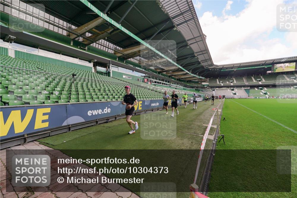 13.09.2026 - 21. swb-Marathon Bremen Michael Burmester http://msf.ph/oto/10304373 13.09.2026 12:51:10 Laufen im Stadion 335, 469, 663, 670, 734, 771, 863, 1043, 1125, 1146, 1162, 1455, 1510, 1513, 1517, 1605, 1613, 1970, 1998, 2052, 2130, 2288, 2291, 2295, 2347, 2360, 2442, 2444, 2447, 2759, 2847, 3440, 3484, 3566, 3625, 3647, 3703, 3808, 3959, 4023, 4165, 4368, 4429, 4473, 4559, 4571, 4573, 4582, 4727, 4781, 4782, 4888, 4895, 5066, 5079, 5111, 5155, 5168, 5314, 5377, 5379, 5383, 5521, 5532, 5585, 5620, 5627, 5636, 5696, 6267, 6274, 6471, 6652, 6668, 6901, 6906, 7115, 7121, 8033, 8798 meine-sportfotos.de