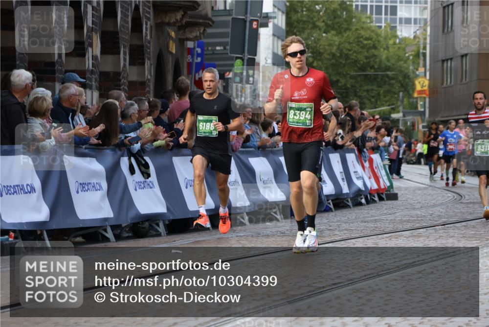 13.09.2026 - 21. swb-Marathon Bremen Strokosch-Dieckow http://msf.ph/oto/10304399 13.09.2026 12:58:25 Ziel 1323, 1604, 1717, 2073, 2099, 9065, 346, 2049, 5672, 6198, 8311, 8394 meine-sportfotos.de