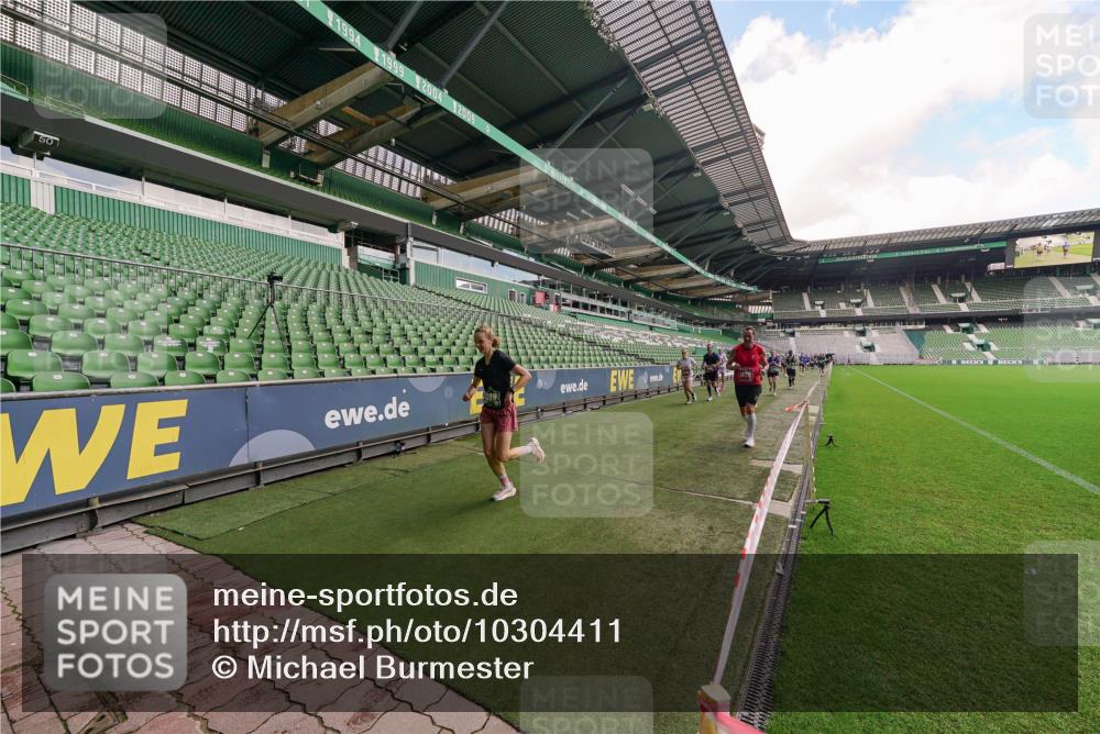 13.09.2026 - 21. swb-Marathon Bremen Michael Burmester http://msf.ph/oto/10304411 13.09.2026 12:51:29 Laufen im Stadion 235, 335, 469, 734, 771, 863, 1043, 1125, 1146, 1162, 1232, 1455, 1492, 1510, 1513, 1613, 1955, 1970, 1998, 2008, 2130, 2291, 2295, 2360, 2442, 2444, 2447, 2759, 2847, 3440, 3484, 3566, 3647, 3703, 3808, 3830, 3899, 3959, 3988, 4023, 4165, 4368, 4429, 4473, 4475, 4559, 4571, 4573, 4582, 4727, 4781, 4782, 4888, 4895, 5066, 5079, 5155, 5168, 5314, 5379, 5521, 5532, 5620, 5627, 5636, 5696, 6267, 6274, 6471, 6668, 6901, 8033, 8798 meine-sportfotos.de