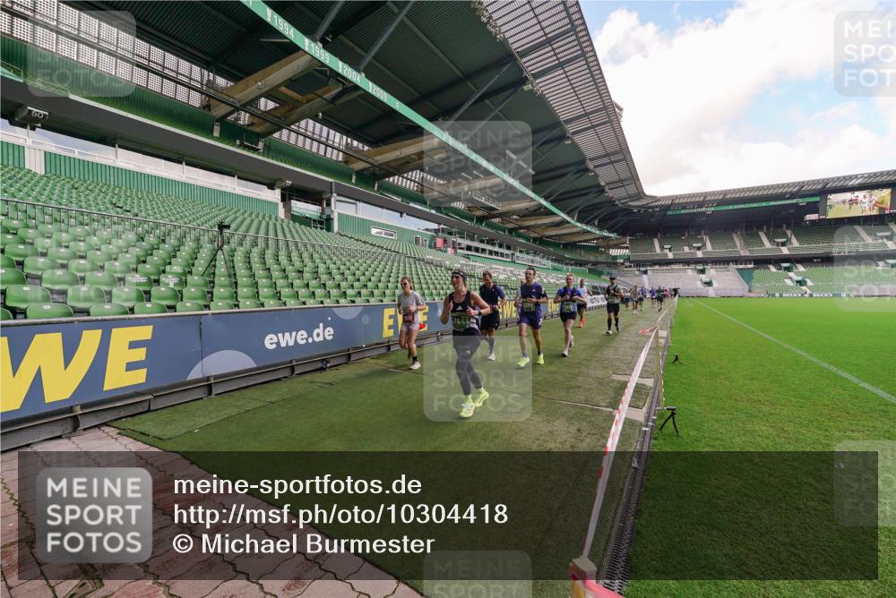 13.09.2026 - 21. swb-Marathon Bremen Michael Burmester http://msf.ph/oto/10304418 13.09.2026 12:51:32 Laufen im Stadion 235, 335, 734, 771, 863, 1043, 1125, 1146, 1162, 1232, 1455, 1492, 1510, 1513, 1613, 1955, 1970, 1998, 2008, 2130, 2291, 2295, 2360, 2442, 2444, 2447, 2498, 2759, 2847, 3085, 3440, 3484, 3566, 3647, 3703, 3808, 3830, 3899, 3959, 3988, 4023, 4165, 4283, 4368, 4429, 4473, 4475, 4559, 4571, 4573, 4582, 4651, 4727, 4781, 4782, 4888, 4895, 5066, 5079, 5155, 5168, 5314, 5379, 5521, 5532, 5620, 5627, 5636, 5696, 6267, 6274, 6471, 6668, 6901, 8033, 8798 meine-sportfotos.de