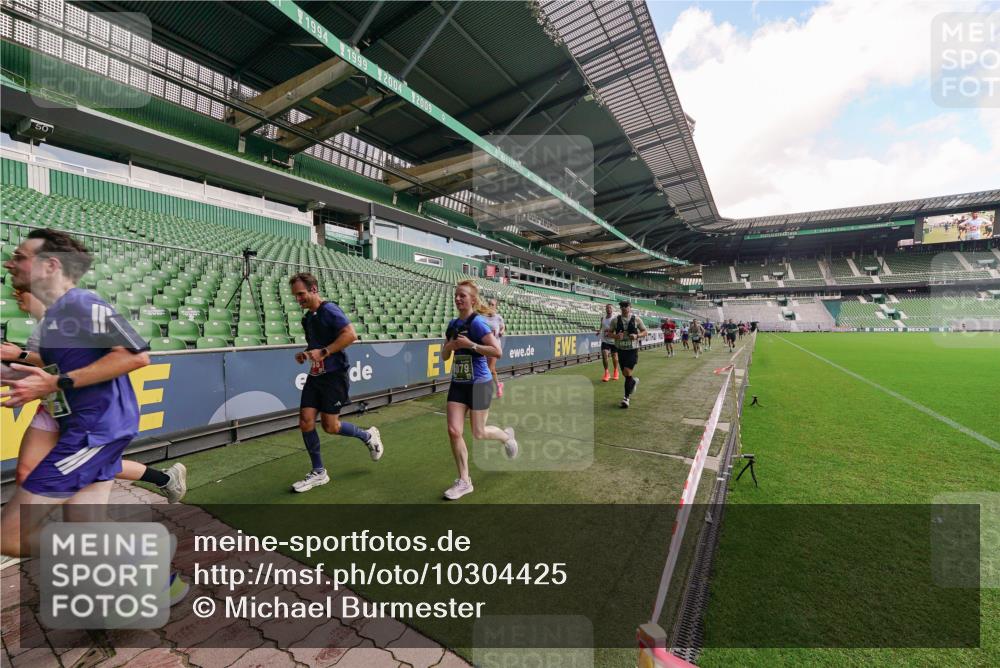 13.09.2026 - 21. swb-Marathon Bremen Michael Burmester http://msf.ph/oto/10304425 13.09.2026 12:51:34 Laufen im Stadion 235, 335, 734, 771, 863, 1043, 1125, 1146, 1162, 1232, 1455, 1492, 1510, 1513, 1613, 1955, 1970, 1998, 2008, 2130, 2291, 2295, 2360, 2442, 2444, 2447, 2498, 2759, 2847, 3085, 3440, 3484, 3566, 3647, 3703, 3808, 3830, 3899, 3959, 3988, 4023, 4165, 4283, 4368, 4429, 4473, 4475, 4559, 4571, 4573, 4582, 4651, 4727, 4781, 4782, 4888, 4895, 5066, 5079, 5155, 5168, 5314, 5379, 5521, 5532, 5620, 5627, 5636, 5696, 6267, 6274, 6471, 6668, 6901, 8033, 8798 meine-sportfotos.de