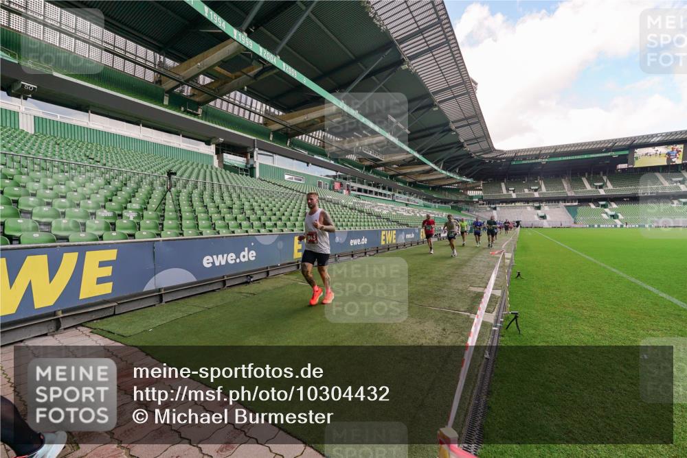 13.09.2026 - 21. swb-Marathon Bremen Michael Burmester http://msf.ph/oto/10304432 13.09.2026 12:51:36 Laufen im Stadion 235, 335, 734, 771, 863, 1043, 1125, 1146, 1162, 1232, 1455, 1492, 1510, 1513, 1613, 1955, 1970, 1998, 2008, 2130, 2291, 2295, 2360, 2442, 2444, 2447, 2498, 2759, 2847, 3085, 3440, 3484, 3566, 3647, 3703, 3808, 3830, 3899, 3959, 3988, 4023, 4165, 4283, 4368, 4429, 4473, 4475, 4559, 4571, 4573, 4582, 4651, 4727, 4781, 4782, 4888, 4895, 5066, 5079, 5155, 5168, 5314, 5379, 5521, 5532, 5620, 5627, 5636, 5696, 6267, 6274, 6471, 6668, 6901, 8033, 8798 meine-sportfotos.de