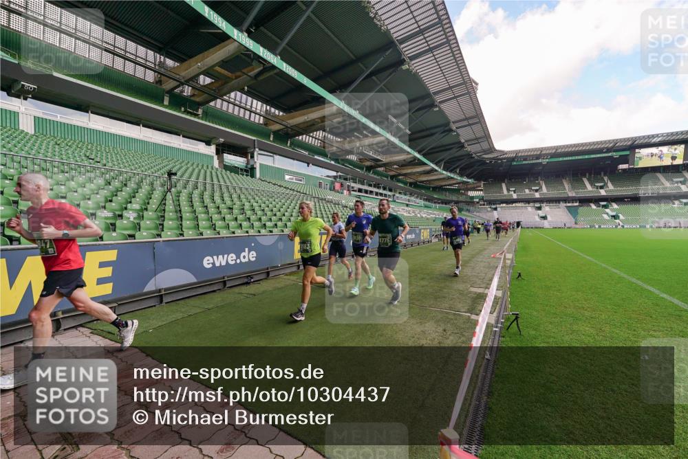 13.09.2026 - 21. swb-Marathon Bremen Michael Burmester http://msf.ph/oto/10304437 13.09.2026 12:51:40 Laufen im Stadion 107, 235, 335, 683, 734, 771, 863, 1043, 1125, 1146, 1162, 1232, 1455, 1492, 1510, 1513, 1613, 1955, 1970, 1998, 2008, 2130, 2295, 2442, 2444, 2447, 2498, 2759, 2767, 2847, 3085, 3336, 3440, 3448, 3484, 3566, 3647, 3703, 3808, 3830, 3899, 3959, 3988, 4023, 4165, 4283, 4368, 4429, 4473, 4475, 4559, 4571, 4573, 4582, 4651, 4727, 4781, 4782, 4888, 4895, 5066, 5079, 5155, 5168, 5314, 5379, 5521, 5532, 5620, 5627, 5636, 5696, 6267, 6274, 6471, 6668, 6901, 8033, 8798 meine-sportfotos.de