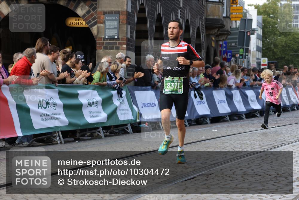 13.09.2026 - 21. swb-Marathon Bremen Strokosch-Dieckow http://msf.ph/oto/10304472 13.09.2026 12:58:30 Ziel 1379, 1472, 1604, 1717, 2073, 2099, 9065, 346, 2049, 5672 meine-sportfotos.de