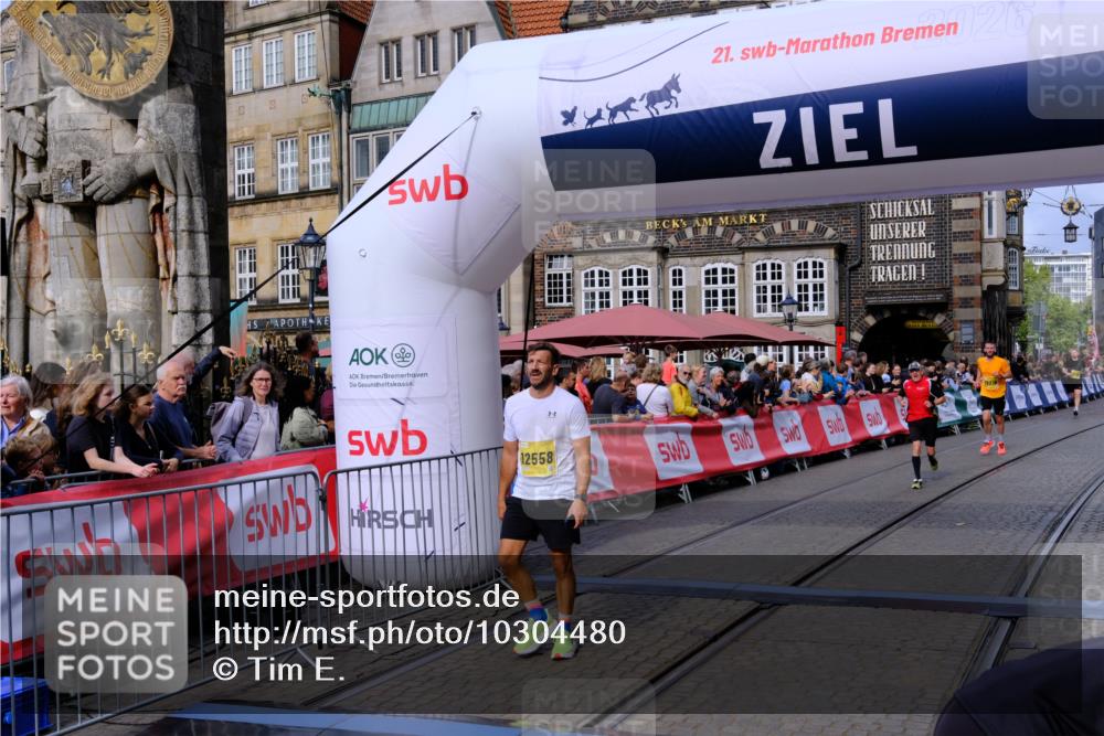 13.09.2026 - 21. swb-Marathon Bremen Tim E. http://msf.ph/oto/10304480 13.09.2026 10:48:07 Ziel 10172, 10210, 10393, 10592, 10860, 11018, 11360, 11634, 11735, 11809, 11894, 12077, 12278, 12547, 12558 meine-sportfotos.de