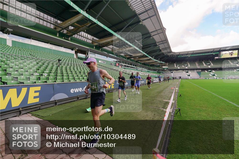 13.09.2026 - 21. swb-Marathon Bremen Michael Burmester http://msf.ph/oto/10304489 13.09.2026 12:52:01 Laufen im Stadion 107, 235, 335, 683, 734, 771, 792, 863, 1033, 1043, 1125, 1146, 1162, 1232, 1252, 1297, 1455, 1492, 1510, 1542, 1613, 1646, 1955, 1970, 2007, 2008, 2043, 2203, 2295, 2442, 2444, 2447, 2480, 2498, 2759, 2767, 2847, 3085, 3149, 3336, 3440, 3448, 3484, 3566, 3703, 3808, 3830, 3899, 3959, 3988, 4023, 4165, 4283, 4368, 4429, 4473, 4475, 4559, 4571, 4573, 4582, 4605, 4651, 4727, 4781, 4782, 4888, 4895, 5066, 5079, 5155, 5168, 5379, 5521, 5532, 5627, 5696, 6274, 6471, 8033, 8798 meine-sportfotos.de
