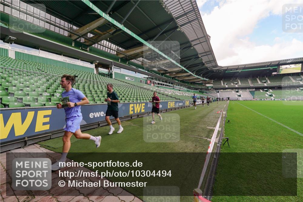 13.09.2026 - 21. swb-Marathon Bremen Michael Burmester http://msf.ph/oto/10304494 13.09.2026 12:52:03 Laufen im Stadion 107, 235, 335, 683, 734, 771, 792, 863, 1033, 1043, 1125, 1146, 1162, 1232, 1252, 1297, 1455, 1492, 1510, 1542, 1613, 1646, 1955, 1970, 2007, 2008, 2043, 2203, 2295, 2442, 2444, 2447, 2480, 2498, 2759, 2767, 2847, 3085, 3149, 3236, 3336, 3440, 3448, 3484, 3566, 3703, 3808, 3830, 3899, 3959, 3988, 4023, 4165, 4283, 4368, 4429, 4473, 4475, 4559, 4571, 4573, 4582, 4605, 4651, 4727, 4781, 4782, 4895, 5066, 5079, 5155, 5168, 5379, 5521, 5532, 5627, 5696, 6274, 6471, 8033, 8798 meine-sportfotos.de