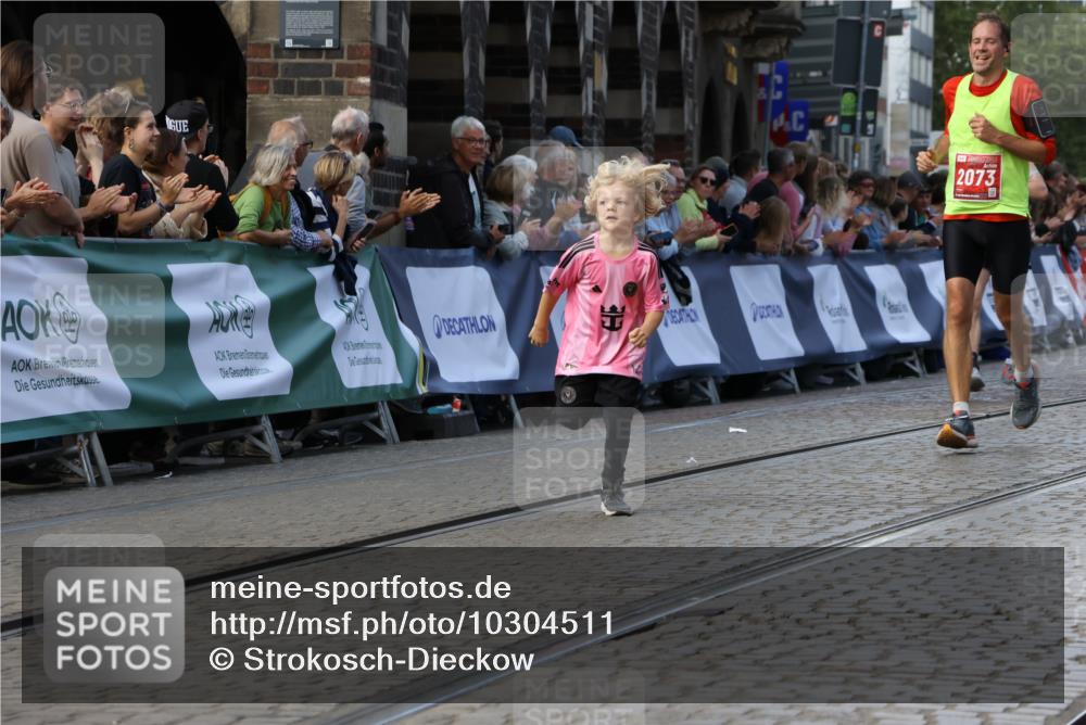 13.09.2026 - 21. swb-Marathon Bremen Strokosch-Dieckow http://msf.ph/oto/10304511 13.09.2026 12:58:32 Ziel 1379, 1472, 1604, 1717, 2073, 2099, 9065, 346, 2049, 5672, 6929 meine-sportfotos.de