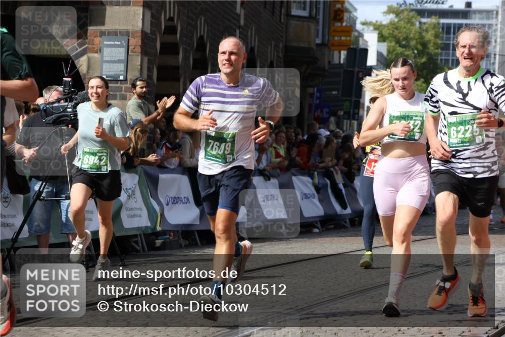 13.09.2026 - 21. swb-Marathon Bremen Strokosch-Dieckow http://msf.ph/oto/10304512 13.09.2026 13:30:06 Ziel 109, 124, 454, 716, 1073, 1173, 1581, 1861, 2289, 3320, 3618, 3667, 3908, 4115, 4524, 4575, 4576, 6006, 6127, 6725, 6930, 7079, 7093, 7384, 7884, 8267, 8481, 8594, 8612, 8771, 8899, 9049, 9534, 9747, 9770, 10013, 13031, 881, 1909, 1938, 2265, 2364, 2900, 4763, 5615, 6942, 7184, 7609, 7932, 7966, 8105, 8115, 8441, 8494, 9015, 9412, 9529 meine-sportfotos.de