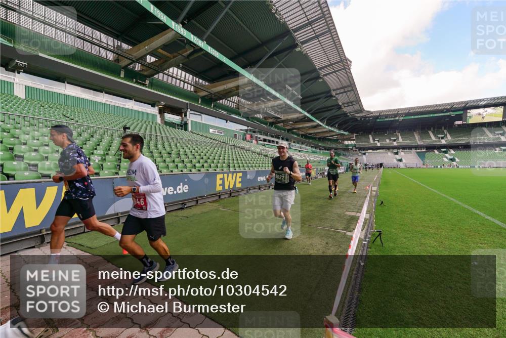13.09.2026 - 21. swb-Marathon Bremen Michael Burmester http://msf.ph/oto/10304542 13.09.2026 12:52:32 Laufen im Stadion 102, 107, 145, 235, 683, 734, 755, 792, 863, 985, 987, 1033, 1043, 1056, 1125, 1146, 1162, 1232, 1252, 1297, 1445, 1455, 1492, 1528, 1542, 1646, 1664, 1704, 1955, 2007, 2008, 2043, 2203, 2350, 2447, 2480, 2498, 2759, 2767, 2820, 2847, 2858, 3085, 3149, 3236, 3336, 3362, 3440, 3448, 3566, 3703, 3830, 3899, 3988, 4165, 4283, 4429, 4475, 4571, 4573, 4582, 4605, 4651, 4727, 4781, 4782, 4895, 5079, 5168, 5379, 5521, 6274, 8798 meine-sportfotos.de