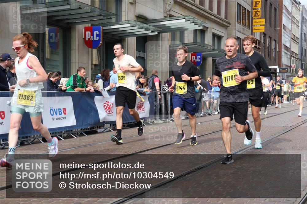 13.09.2026 - 21. swb-Marathon Bremen Strokosch-Dieckow http://msf.ph/oto/10304549 13.09.2026 10:52:36 Ziel 10193, 10284, 10304, 10339, 10652, 10714, 10734, 10827, 10863, 11002, 11038, 11144, 11238, 11282, 11362, 11386, 11575, 11597, 11766, 12019, 12338, 12369, 12399, 10193, 10761, 10812, 10906, 10958, 11109, 11144, 11350, 11362, 11604, 11605, 11610, 11669, 12319, 12361, 12439, 12533 meine-sportfotos.de