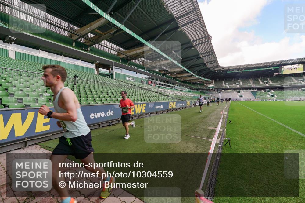 13.09.2026 - 21. swb-Marathon Bremen Michael Burmester http://msf.ph/oto/10304559 13.09.2026 12:52:36 Laufen im Stadion 102, 107, 145, 235, 683, 734, 755, 792, 863, 985, 987, 1033, 1043, 1056, 1125, 1146, 1162, 1232, 1252, 1297, 1433, 1445, 1455, 1492, 1528, 1542, 1646, 1664, 1704, 1955, 2007, 2008, 2043, 2203, 2350, 2447, 2480, 2498, 2759, 2767, 2820, 2847, 2858, 3085, 3149, 3236, 3336, 3362, 3440, 3448, 3566, 3703, 3830, 3899, 3988, 4165, 4283, 4429, 4475, 4571, 4573, 4582, 4605, 4651, 4727, 4781, 4782, 4895, 5079, 5168, 5379, 5521, 6274, 8798 meine-sportfotos.de