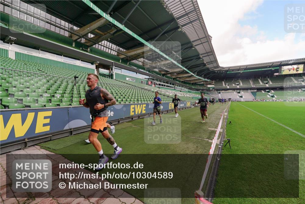 13.09.2026 - 21. swb-Marathon Bremen Michael Burmester http://msf.ph/oto/10304589 13.09.2026 12:52:58 Laufen im Stadion 102, 107, 145, 235, 313, 376, 541, 560, 615, 616, 683, 696, 734, 740, 755, 792, 863, 982, 985, 987, 1033, 1043, 1056, 1207, 1232, 1252, 1297, 1433, 1445, 1492, 1528, 1542, 1646, 1664, 1704, 1707, 1814, 1955, 2007, 2008, 2043, 2203, 2280, 2350, 2362, 2401, 2422, 2447, 2454, 2480, 2498, 2759, 2767, 2820, 2847, 2858, 2997, 3085, 3149, 3236, 3336, 3362, 3448, 3566, 3830, 3899, 3988, 4165, 4283, 4429, 4475, 4571, 4573, 4605, 4651, 5079, 5168, 5379 meine-sportfotos.de