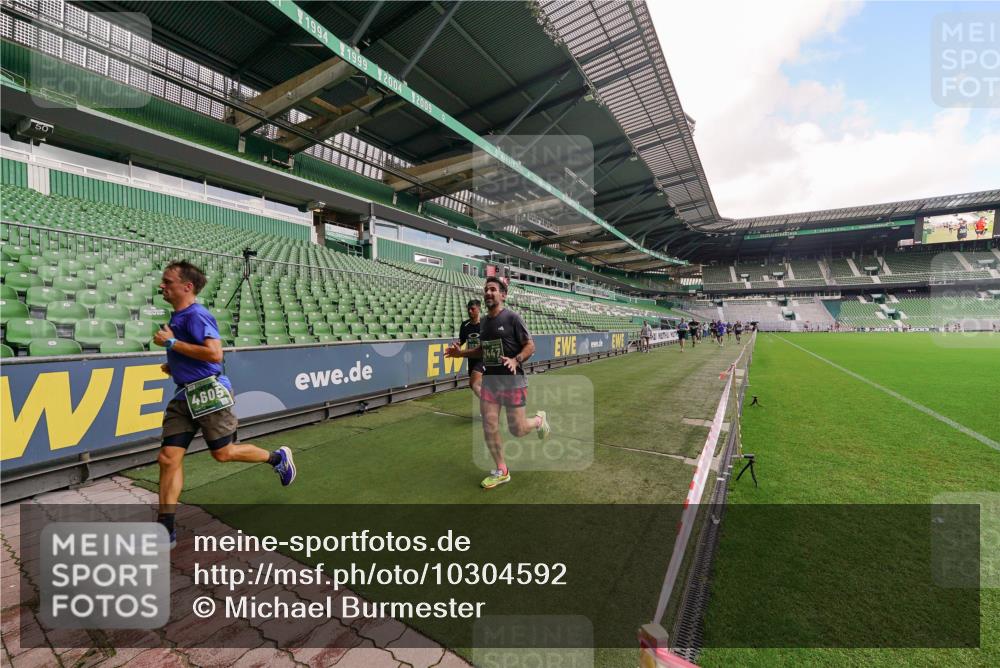 13.09.2026 - 21. swb-Marathon Bremen Michael Burmester http://msf.ph/oto/10304592 13.09.2026 12:52:59 Laufen im Stadion 102, 107, 145, 235, 313, 376, 541, 560, 615, 616, 675, 683, 696, 734, 740, 755, 792, 863, 982, 985, 987, 1033, 1043, 1056, 1207, 1232, 1252, 1297, 1433, 1445, 1492, 1528, 1542, 1646, 1664, 1704, 1707, 1814, 1955, 2007, 2008, 2043, 2203, 2280, 2350, 2362, 2401, 2422, 2447, 2454, 2480, 2498, 2767, 2820, 2847, 2858, 2997, 3085, 3149, 3236, 3336, 3362, 3448, 3566, 3830, 3899, 3988, 4165, 4283, 4429, 4475, 4573, 4605, 4651, 5079, 5168, 5379 meine-sportfotos.de