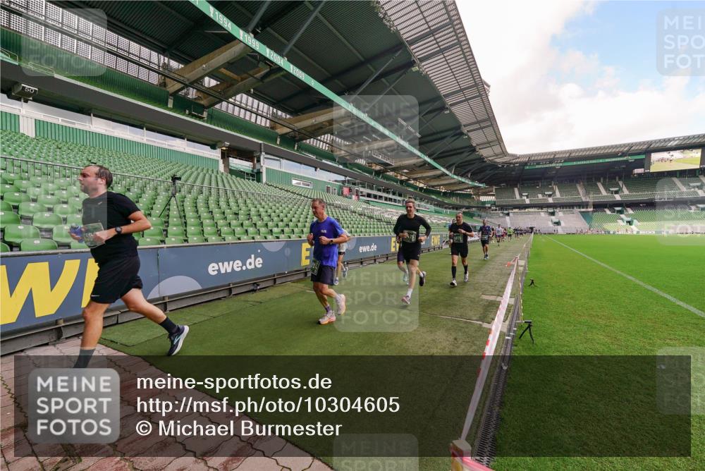 13.09.2026 - 21. swb-Marathon Bremen Michael Burmester http://msf.ph/oto/10304605 13.09.2026 12:53:08 Laufen im Stadion 102, 107, 145, 235, 313, 376, 472, 541, 560, 615, 616, 675, 683, 696, 734, 740, 755, 792, 863, 982, 985, 987, 1033, 1043, 1056, 1207, 1232, 1252, 1297, 1433, 1445, 1468, 1492, 1528, 1542, 1646, 1664, 1704, 1707, 1814, 1955, 2007, 2008, 2043, 2055, 2203, 2280, 2350, 2362, 2401, 2422, 2454, 2480, 2498, 2623, 2767, 2820, 2847, 2858, 2997, 3085, 3149, 3236, 3336, 3362, 3413, 3448, 3566, 3830, 3899, 3988, 4283, 4475, 4573, 4605, 4651, 5379 meine-sportfotos.de