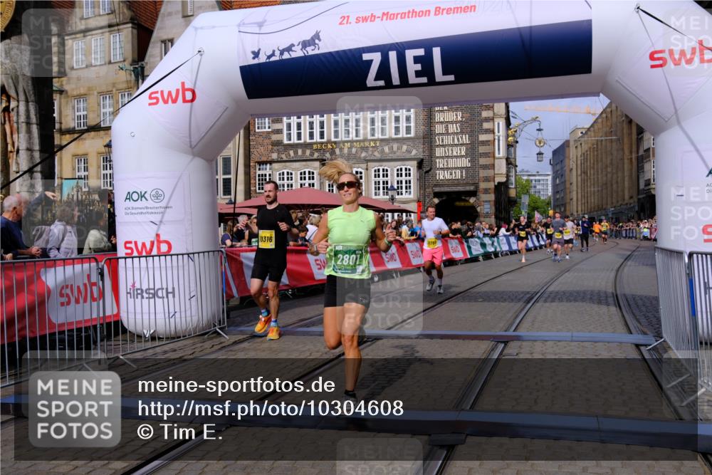 13.09.2026 - 21. swb-Marathon Bremen Tim E. http://msf.ph/oto/10304608 13.09.2026 10:48:28 Ziel 10142, 10316, 10329, 10638, 11058, 11135, 11193, 11241, 11781, 11815, 12354, 12487, 13620 meine-sportfotos.de