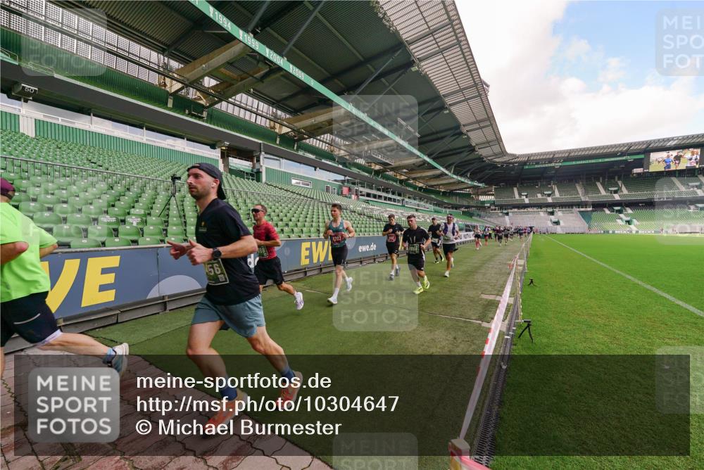 13.09.2026 - 21. swb-Marathon Bremen Michael Burmester http://msf.ph/oto/10304647 13.09.2026 12:53:22 Laufen im Stadion 102, 107, 145, 235, 313, 376, 472, 541, 560, 615, 616, 675, 683, 696, 740, 755, 792, 816, 827, 863, 982, 985, 987, 1033, 1056, 1076, 1207, 1232, 1252, 1297, 1419, 1433, 1445, 1468, 1492, 1528, 1542, 1551, 1646, 1664, 1704, 1707, 1814, 1955, 2007, 2008, 2043, 2055, 2203, 2280, 2350, 2362, 2401, 2422, 2454, 2480, 2498, 2499, 2623, 2701, 2767, 2820, 2858, 2882, 2913, 2971, 2997, 3085, 3149, 3236, 3336, 3362, 3413, 3448, 3566, 3830, 3899, 3988, 4283, 4475, 4605, 4651 meine-sportfotos.de