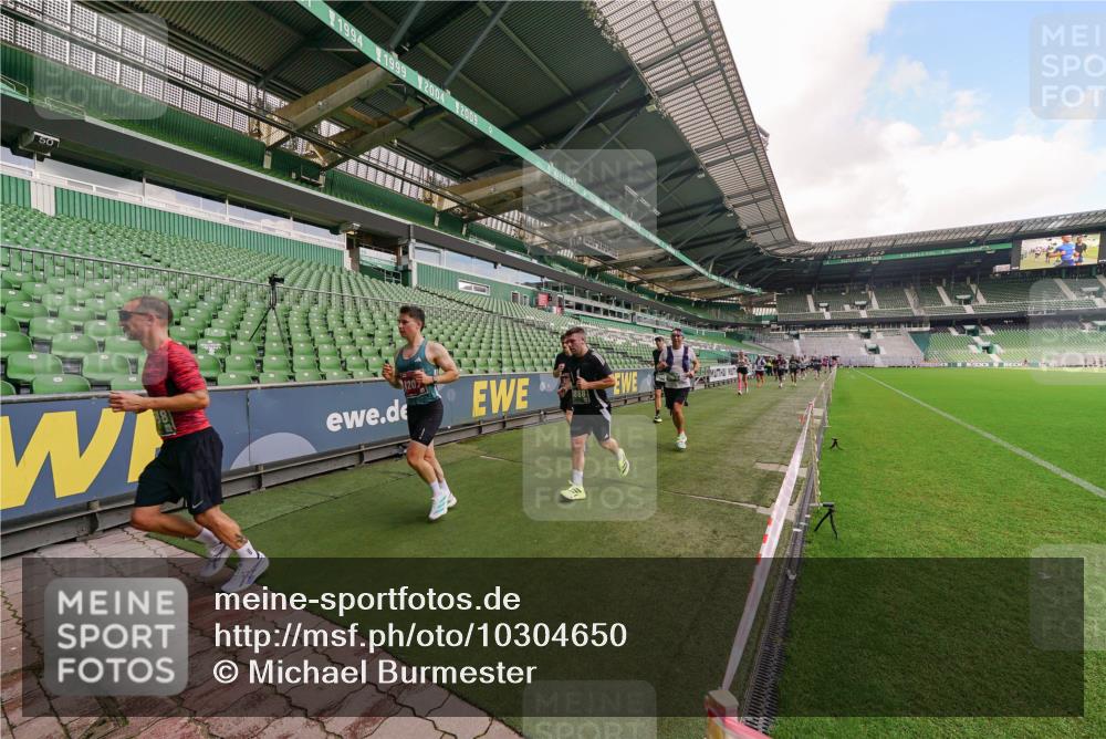 13.09.2026 - 21. swb-Marathon Bremen Michael Burmester http://msf.ph/oto/10304650 13.09.2026 12:53:22 Laufen im Stadion 102, 107, 145, 235, 313, 376, 472, 541, 560, 615, 616, 675, 683, 696, 740, 755, 792, 816, 827, 863, 982, 985, 987, 1033, 1056, 1076, 1207, 1232, 1252, 1297, 1419, 1433, 1445, 1468, 1492, 1528, 1542, 1551, 1646, 1664, 1704, 1707, 1814, 1955, 2007, 2008, 2043, 2055, 2203, 2280, 2350, 2362, 2401, 2422, 2454, 2480, 2498, 2499, 2623, 2701, 2767, 2820, 2858, 2882, 2913, 2971, 2997, 3085, 3149, 3236, 3336, 3362, 3413, 3448, 3566, 3830, 3899, 3988, 4283, 4475, 4605, 4651 meine-sportfotos.de