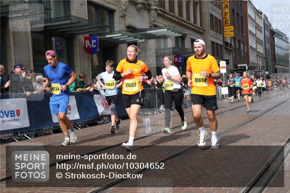 13.09.2026 - 21. swb-Marathon Bremen Strokosch-Dieckow http://msf.ph/oto/10304652 13.09.2026 10:52:40 Ziel 10284, 10304, 10714, 10734, 10827, 10863, 11038, 11238, 11282, 11386, 11575, 11766, 12019, 12338, 12369, 12398, 10193, 10339, 10652, 10761, 10812, 10906, 10958, 11002, 11109, 11144, 11350, 11362, 11597, 11604, 11605, 11669, 12338, 12361, 12399, 12439, 12533 meine-sportfotos.de