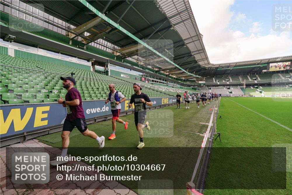 13.09.2026 - 21. swb-Marathon Bremen Michael Burmester http://msf.ph/oto/10304667 13.09.2026 12:53:30 Laufen im Stadion 102, 107, 145, 189, 313, 376, 385, 472, 481, 541, 560, 615, 616, 666, 675, 683, 696, 740, 755, 792, 816, 827, 982, 985, 987, 1033, 1056, 1076, 1207, 1232, 1252, 1297, 1419, 1433, 1445, 1468, 1528, 1542, 1551, 1631, 1646, 1658, 1664, 1704, 1707, 1814, 1955, 2007, 2043, 2055, 2203, 2280, 2350, 2362, 2401, 2422, 2454, 2480, 2498, 2499, 2623, 2701, 2767, 2820, 2824, 2858, 2882, 2913, 2971, 2997, 3054, 3085, 3149, 3236, 3336, 3362, 3413, 3448, 3830, 3988, 4283, 4475, 4605, 4651 meine-sportfotos.de