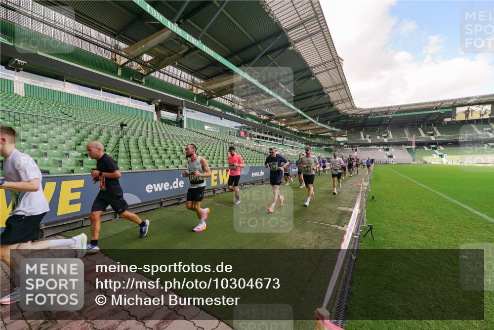 13.09.2026 - 21. swb-Marathon Bremen Michael Burmester http://msf.ph/oto/10304673 13.09.2026 12:53:33 Laufen im Stadion 102, 107, 145, 189, 313, 376, 385, 472, 481, 541, 560, 615, 616, 666, 675, 683, 696, 740, 755, 792, 816, 827, 982, 985, 987, 1033, 1056, 1076, 1207, 1232, 1252, 1297, 1419, 1433, 1445, 1468, 1528, 1542, 1551, 1631, 1646, 1658, 1664, 1704, 1707, 1814, 2007, 2043, 2055, 2203, 2280, 2350, 2362, 2401, 2422, 2454, 2480, 2498, 2499, 2623, 2701, 2767, 2820, 2824, 2858, 2882, 2913, 2962, 2971, 2997, 3054, 3085, 3149, 3236, 3336, 3362, 3413, 3448, 3830, 3988, 4283, 4475, 4605, 4651 meine-sportfotos.de