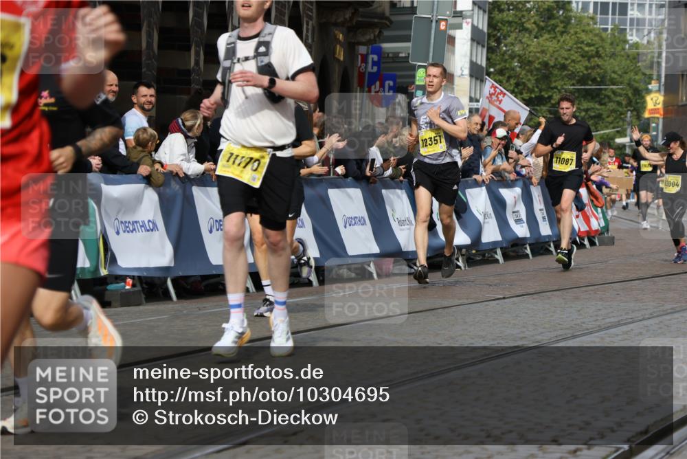 13.09.2026 - 21. swb-Marathon Bremen Strokosch-Dieckow http://msf.ph/oto/10304695 13.09.2026 10:51:00 Ziel 10267, 10764, 11076, 11220, 11276, 11664, 11742, 11753, 11774, 11961, 12052, 12070, 12309, 12488, 13544, 10471, 10515, 10808, 11339, 11503, 11537, 11801, 11973, 12133, 12552 meine-sportfotos.de