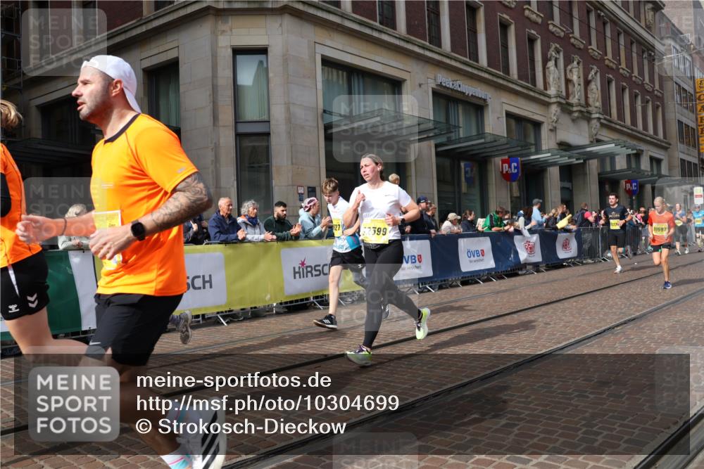 13.09.2026 - 21. swb-Marathon Bremen Strokosch-Dieckow http://msf.ph/oto/10304699 13.09.2026 10:52:42 Ziel 10284, 10304, 10714, 10734, 10827, 10863, 11012, 11038, 11238, 11282, 11386, 11575, 11766, 12019, 12170, 12369, 12398, 10193, 10339, 10652, 10761, 10812, 10827, 10906, 10958, 11002, 11109, 11144, 11350, 11362, 11597, 11604, 11605, 11669, 12338, 12361, 12399, 12439, 12533 meine-sportfotos.de