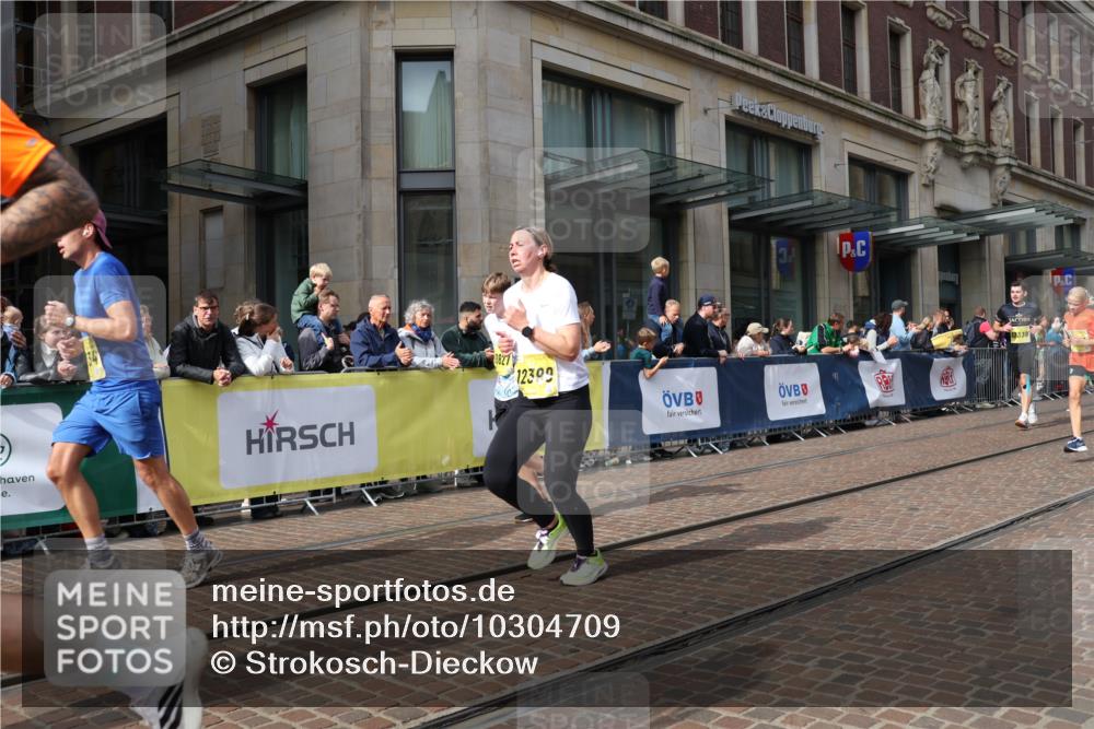 13.09.2026 - 21. swb-Marathon Bremen Strokosch-Dieckow http://msf.ph/oto/10304709 13.09.2026 10:52:42 Ziel 10284, 10304, 10714, 10734, 10827, 10863, 11012, 11038, 11238, 11282, 11386, 11575, 11766, 12019, 12170, 12369, 12398, 10193, 10339, 10652, 10761, 10812, 10827, 10906, 10958, 11002, 11109, 11144, 11350, 11362, 11597, 11604, 11605, 11669, 12338, 12361, 12399, 12439, 12533 meine-sportfotos.de