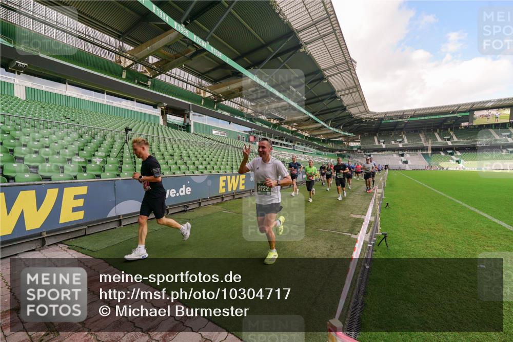 13.09.2026 - 21. swb-Marathon Bremen Michael Burmester http://msf.ph/oto/10304717 13.09.2026 12:53:44 Laufen im Stadion 102, 107, 145, 161, 189, 313, 376, 385, 461, 472, 481, 541, 560, 615, 616, 666, 675, 683, 696, 740, 755, 792, 816, 827, 982, 985, 987, 1033, 1056, 1076, 1207, 1252, 1297, 1419, 1433, 1445, 1468, 1528, 1542, 1551, 1631, 1646, 1658, 1664, 1704, 1707, 1814, 2007, 2043, 2055, 2203, 2280, 2350, 2362, 2401, 2422, 2454, 2480, 2499, 2623, 2701, 2767, 2820, 2824, 2858, 2882, 2913, 2962, 2971, 2997, 3054, 3149, 3236, 3336, 3357, 3362, 3413, 3448, 4605 meine-sportfotos.de