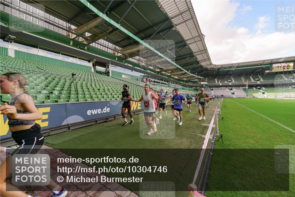 13.09.2026 - 21. swb-Marathon Bremen Michael Burmester http://msf.ph/oto/10304746 13.09.2026 12:53:50 Laufen im Stadion 102, 145, 161, 189, 313, 376, 385, 461, 472, 481, 541, 560, 615, 616, 666, 675, 683, 696, 740, 755, 792, 816, 827, 982, 985, 987, 1033, 1053, 1056, 1076, 1207, 1252, 1297, 1419, 1433, 1445, 1468, 1528, 1542, 1551, 1631, 1646, 1658, 1664, 1704, 1707, 1814, 2007, 2043, 2055, 2203, 2280, 2350, 2362, 2401, 2422, 2454, 2480, 2499, 2623, 2701, 2767, 2801, 2820, 2824, 2858, 2882, 2913, 2962, 2971, 2997, 3012, 3054, 3149, 3206, 3236, 3357, 3362, 3413, 3448, 4605 meine-sportfotos.de