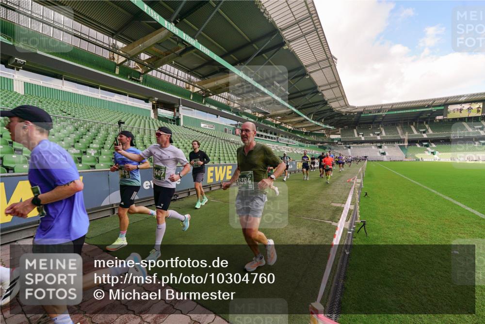 13.09.2026 - 21. swb-Marathon Bremen Michael Burmester http://msf.ph/oto/10304760 13.09.2026 12:53:52 Laufen im Stadion 102, 145, 161, 189, 313, 376, 385, 461, 472, 481, 541, 560, 615, 616, 666, 675, 683, 696, 740, 755, 792, 816, 827, 982, 985, 987, 1033, 1053, 1056, 1076, 1207, 1252, 1297, 1419, 1433, 1445, 1468, 1528, 1542, 1551, 1631, 1646, 1658, 1664, 1704, 1707, 1814, 2007, 2043, 2055, 2203, 2280, 2350, 2362, 2401, 2422, 2454, 2480, 2499, 2623, 2701, 2767, 2801, 2820, 2824, 2858, 2870, 2882, 2913, 2962, 2971, 2997, 3012, 3054, 3149, 3206, 3236, 3357, 3362, 3413, 4605 meine-sportfotos.de
