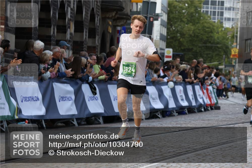 13.09.2026 - 21. swb-Marathon Bremen Strokosch-Dieckow http://msf.ph/oto/10304790 13.09.2026 12:58:50 Ziel 346, 1472, 2049, 5672, 6198, 8311, 8394, 1118, 3624, 3688, 4399, 4847, 8065, 8994, 9120, 9329 meine-sportfotos.de