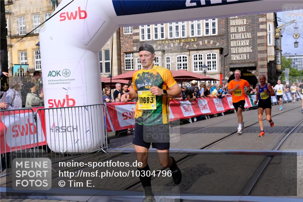 13.09.2026 - 21. swb-Marathon Bremen Tim E. http://msf.ph/oto/10304796 13.09.2026 10:48:41 Ziel 10231, 10269, 10421, 10426, 10489, 10638, 10770, 10814, 11135, 11241, 11582, 11683, 11781, 11815, 11837, 12259, 13570 meine-sportfotos.de