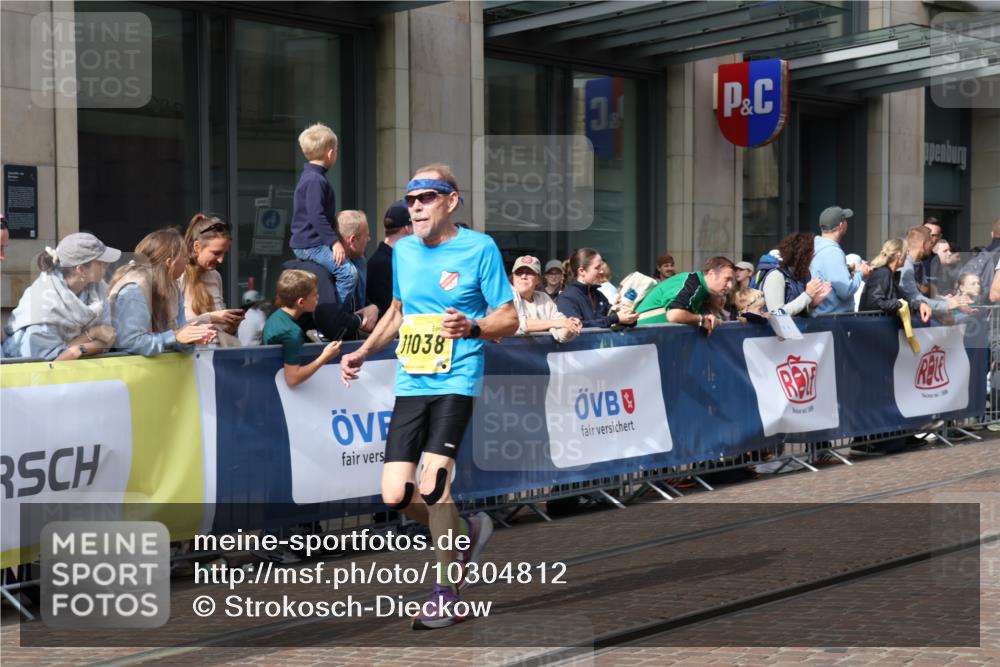 13.09.2026 - 21. swb-Marathon Bremen Strokosch-Dieckow http://msf.ph/oto/10304812 13.09.2026 10:52:47 Ziel 10284, 10304, 10448, 10585, 10714, 10863, 11012, 11238, 11282, 11386, 11575, 11766, 12019, 12170, 12369, 12398, 12461, 10193, 10339, 10652, 10734, 10761, 10812, 10827, 10906, 10958, 11002, 11038, 11109, 11144, 11350, 11362, 11597, 11604, 11605, 11669, 12338, 12361, 12399, 12439, 12533 meine-sportfotos.de