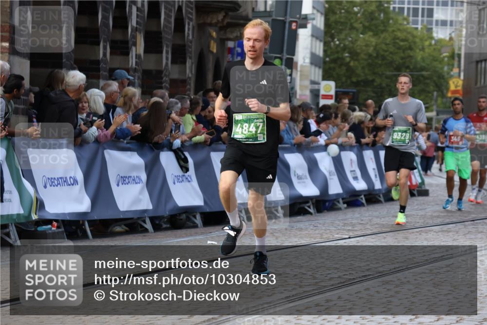 13.09.2026 - 21. swb-Marathon Bremen Strokosch-Dieckow http://msf.ph/oto/10304853 13.09.2026 12:58:54 Ziel 346, 2049, 5672, 6198, 8311, 8394, 1118, 3584, 3688, 4399, 4847, 6991, 8994, 9120, 9329 meine-sportfotos.de