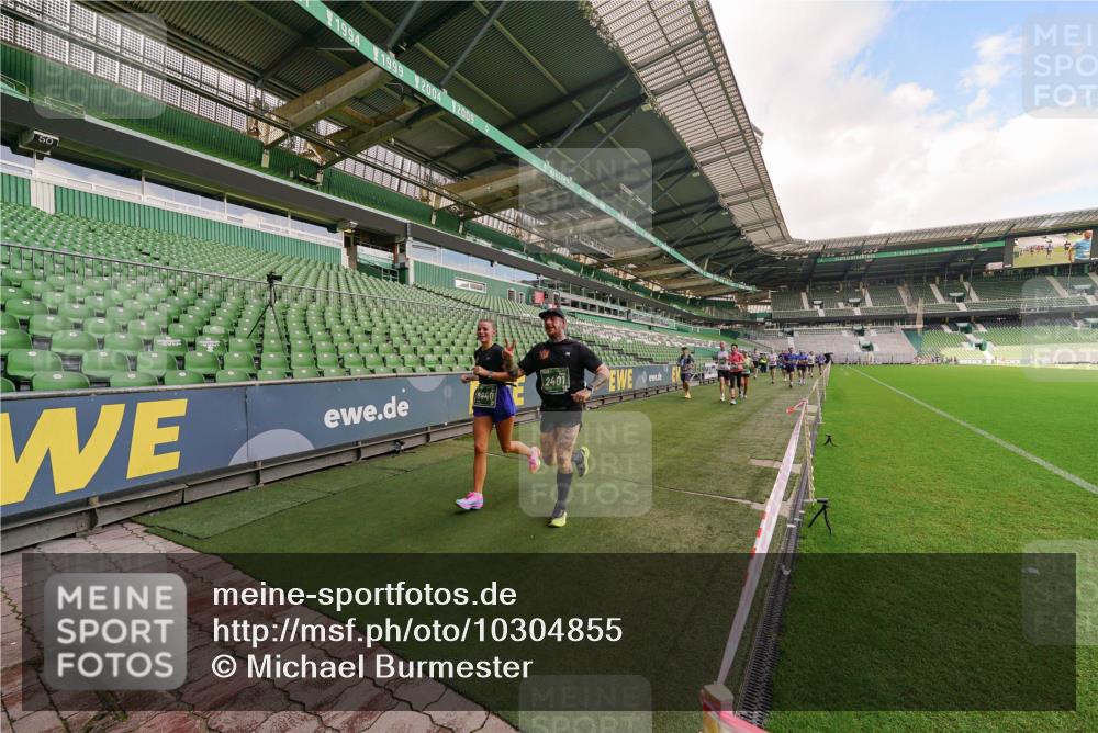 13.09.2026 - 21. swb-Marathon Bremen Michael Burmester http://msf.ph/oto/10304855 13.09.2026 12:54:13 Laufen im Stadion 102, 145, 161, 189, 201, 313, 376, 385, 461, 472, 481, 495, 541, 560, 615, 616, 666, 675, 696, 740, 755, 816, 827, 982, 985, 987, 1053, 1056, 1076, 1207, 1390, 1419, 1433, 1445, 1468, 1528, 1551, 1599, 1631, 1658, 1664, 1704, 1707, 1814, 2055, 2234, 2280, 2350, 2362, 2383, 2390, 2401, 2422, 2454, 2474, 2499, 2623, 2701, 2733, 2801, 2820, 2824, 2858, 2870, 2882, 2913, 2922, 2962, 2971, 2997, 3012, 3054, 3134, 3175, 3206, 3236, 3241, 3356, 3357, 3362, 3413 meine-sportfotos.de