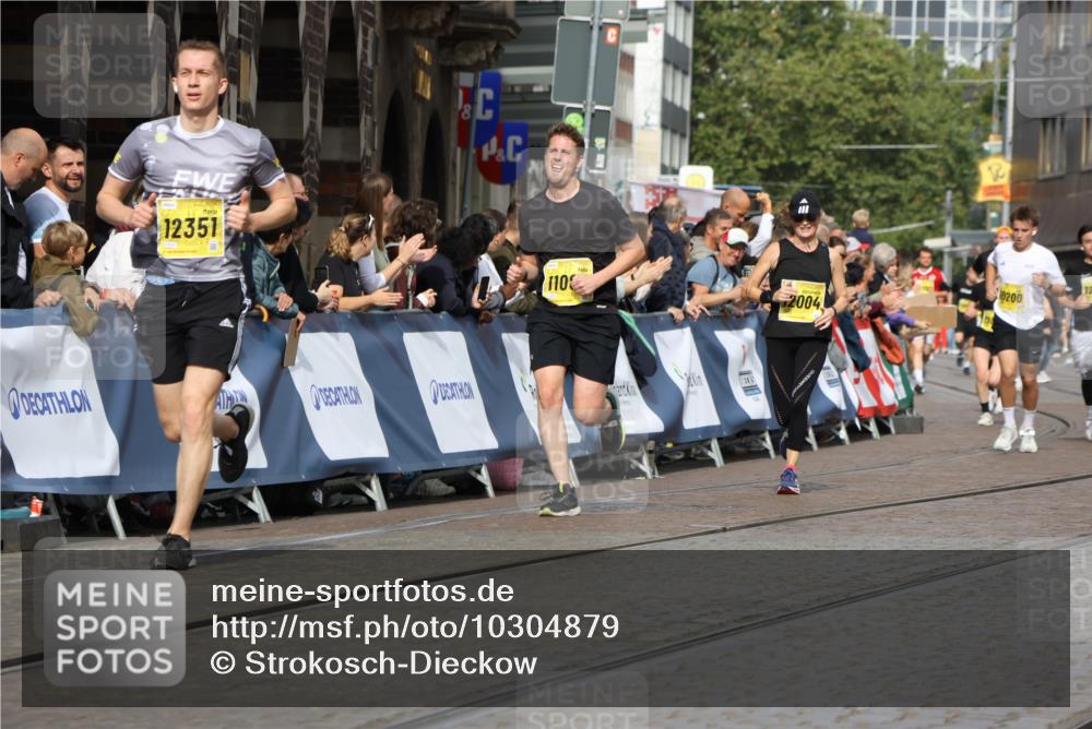 13.09.2026 - 21. swb-Marathon Bremen Strokosch-Dieckow http://msf.ph/oto/10304879 13.09.2026 10:51:02 Ziel 10267, 10764, 11076, 11170, 11220, 11276, 11664, 11753, 11774, 11961, 12052, 12070, 12179, 12309, 12488, 12560, 13544, 10471, 10515, 10808, 11339, 11503, 11537, 11801, 11973, 12051, 12133, 12552 meine-sportfotos.de