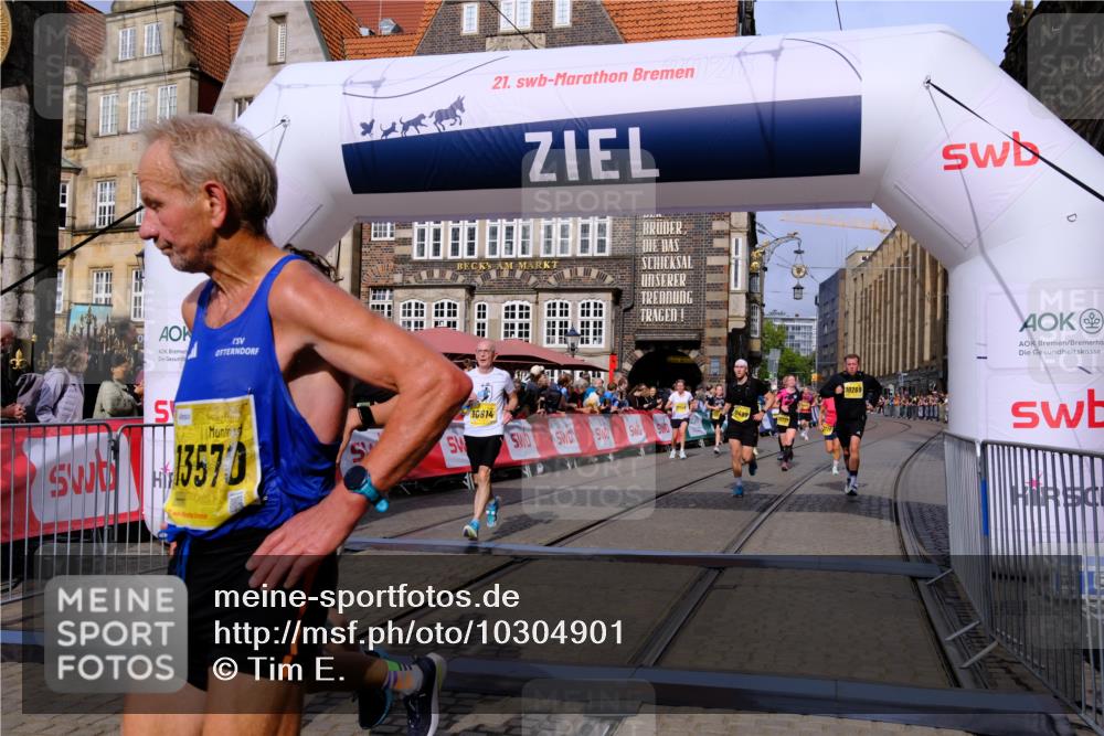 13.09.2026 - 21. swb-Marathon Bremen Tim E. http://msf.ph/oto/10304901 13.09.2026 10:48:46 Ziel 10231, 10269, 10421, 10426, 10489, 10538, 10638, 10770, 10814, 10917, 10993, 11135, 11196, 11582, 11611, 11683, 11815, 11837, 12259, 13570 meine-sportfotos.de