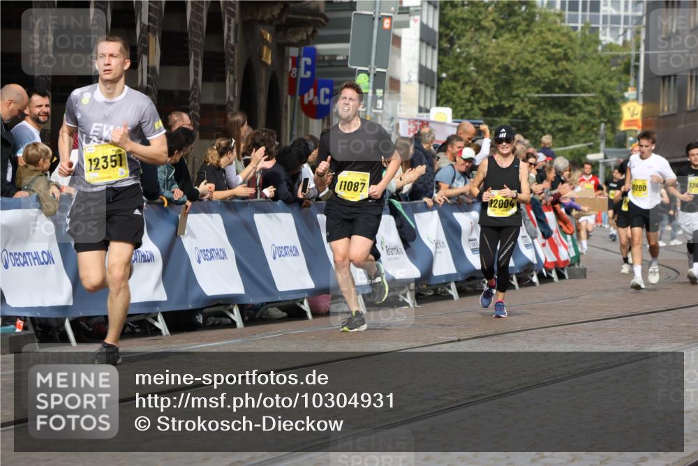 13.09.2026 - 21. swb-Marathon Bremen Strokosch-Dieckow http://msf.ph/oto/10304931 13.09.2026 10:51:02 Ziel 10267, 10764, 11076, 11170, 11220, 11276, 11664, 11753, 11774, 11961, 12052, 12070, 12179, 12309, 12488, 12560, 13544, 10471, 10515, 10808, 11339, 11503, 11537, 11801, 11973, 12051, 12133, 12552 meine-sportfotos.de