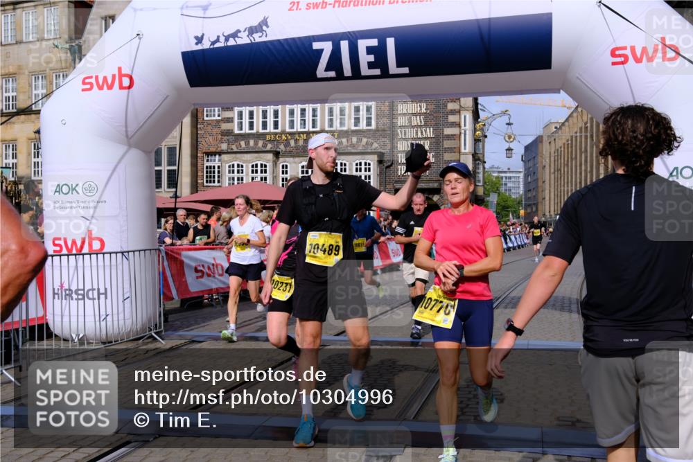 13.09.2026 - 21. swb-Marathon Bremen Tim E. http://msf.ph/oto/10304996 13.09.2026 10:48:50 Ziel 10231, 10269, 10426, 10489, 10538, 10770, 10814, 10815, 10917, 10993, 11196, 11372, 11582, 11611, 11683, 11837, 12259, 13570 meine-sportfotos.de