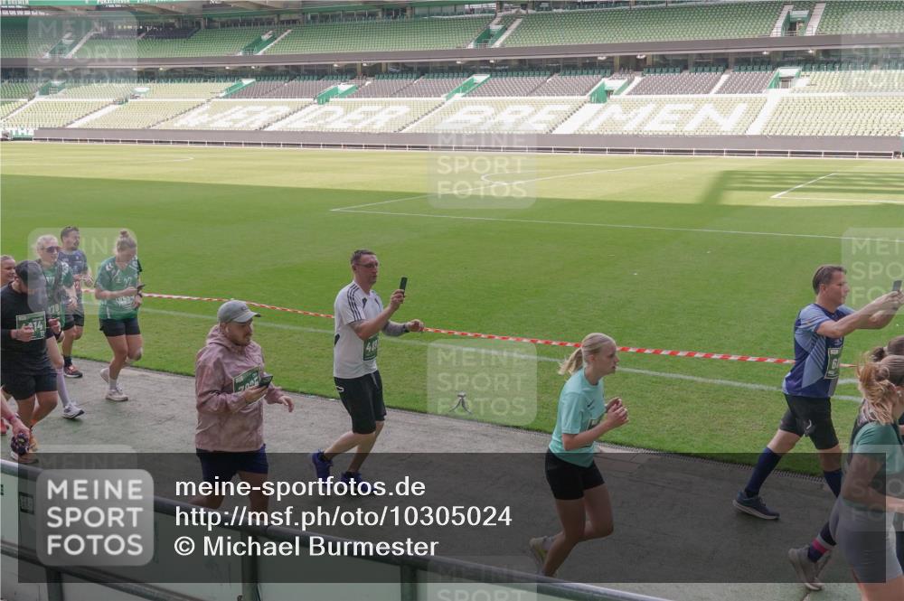 13.09.2026 - 21. swb-Marathon Bremen Michael Burmester http://msf.ph/oto/10305024 13.09.2026 13:36:23 Laufen im Stadion 444, 462, 491, 496, 590, 657, 799, 1015, 1132, 1135, 1279, 1396, 1432, 1620, 1726, 1762, 1887, 1934, 1951, 1965, 1974, 1977, 2078, 2227, 2335, 2578, 2639, 2650, 2688, 2789, 2842, 2892, 2894, 2933, 3090, 3161, 3169, 3178, 3299, 3303, 3406, 3408, 3463, 3472, 3498, 3555, 3570, 3573, 3588, 3640, 3731, 3779, 3801, 3839, 3985, 4084, 4145, 4200, 4210, 4290, 4464, 4538, 4546, 4801, 4880, 4967, 5000, 5034, 5182, 5332, 5461, 5679, 5818 meine-sportfotos.de