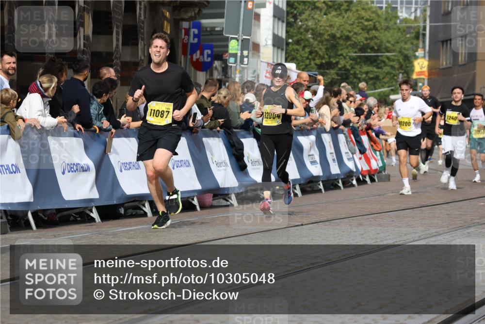 13.09.2026 - 21. swb-Marathon Bremen Strokosch-Dieckow http://msf.ph/oto/10305048 13.09.2026 10:51:03 Ziel 10267, 10764, 11076, 11170, 11220, 11276, 11664, 11753, 11774, 11961, 12052, 12070, 12179, 12309, 12488, 12560, 13544, 10471, 10515, 10808, 10887, 11503, 11537, 11801, 11973, 12051, 12133, 12552 meine-sportfotos.de